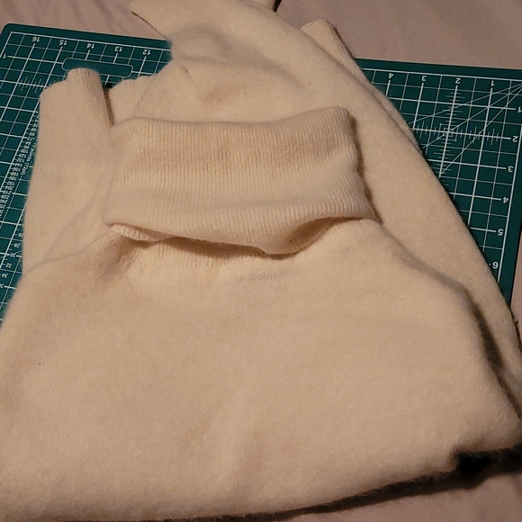 Vintage Pierre Cardin Sweater - Picture 5 of 9